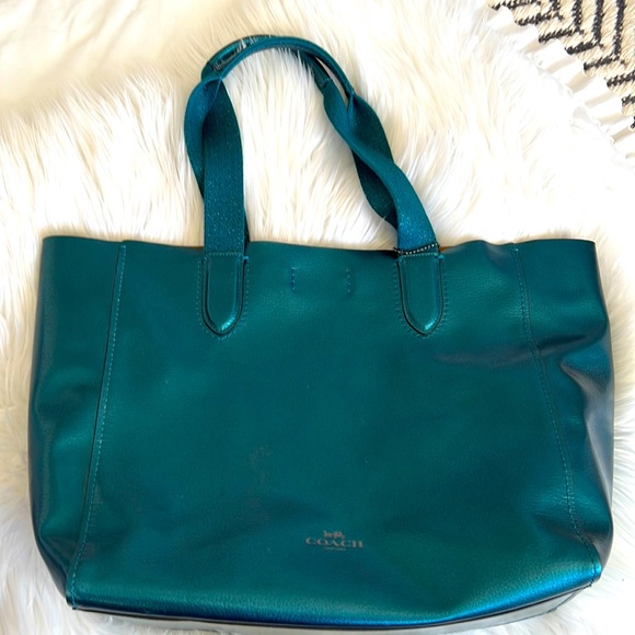 Coach Handbags - COACH overall bag